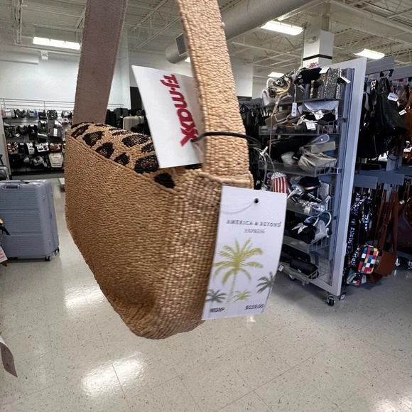 America & Beyond Leopard Print Beaded Shoulder Bag NWT - Picture 4 of 4